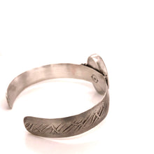 Load image into Gallery viewer, Kingman Turquoise Cuff